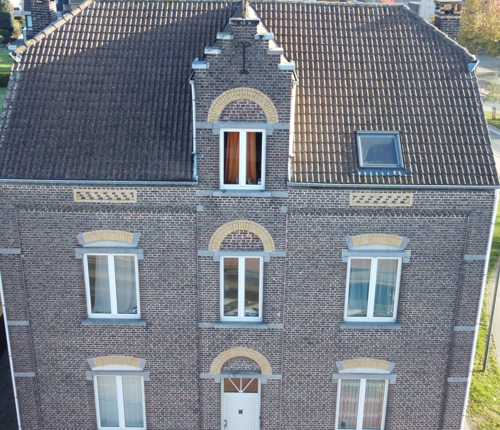 Wij inspecteren uw dak vanaf heden ook door middel van een drone.